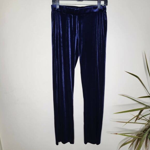 Reconnect Charlotte Straight Leg Velvet Maternity Velour Pants - Picture 4 of 10
